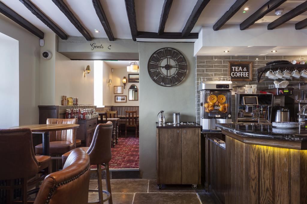 The White Hart Hotel Wetherspoon Okehampton Exterior photo