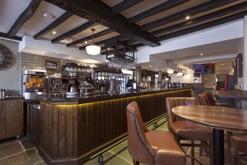 The White Hart Hotel Wetherspoon Okehampton Exterior photo