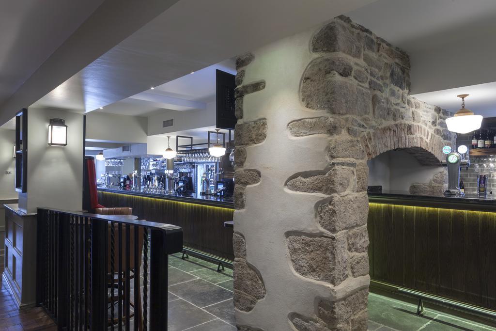 The White Hart Hotel Wetherspoon Okehampton Exterior photo